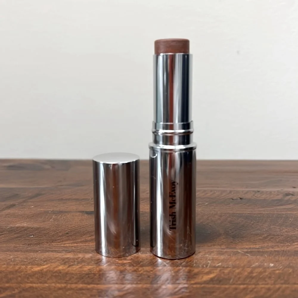 TRISH MCEVOY • Portable Foundation 7